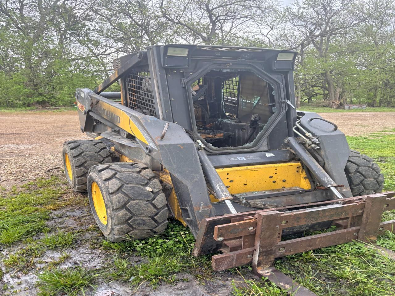 2007 NEWHOLLAND L185  Skid