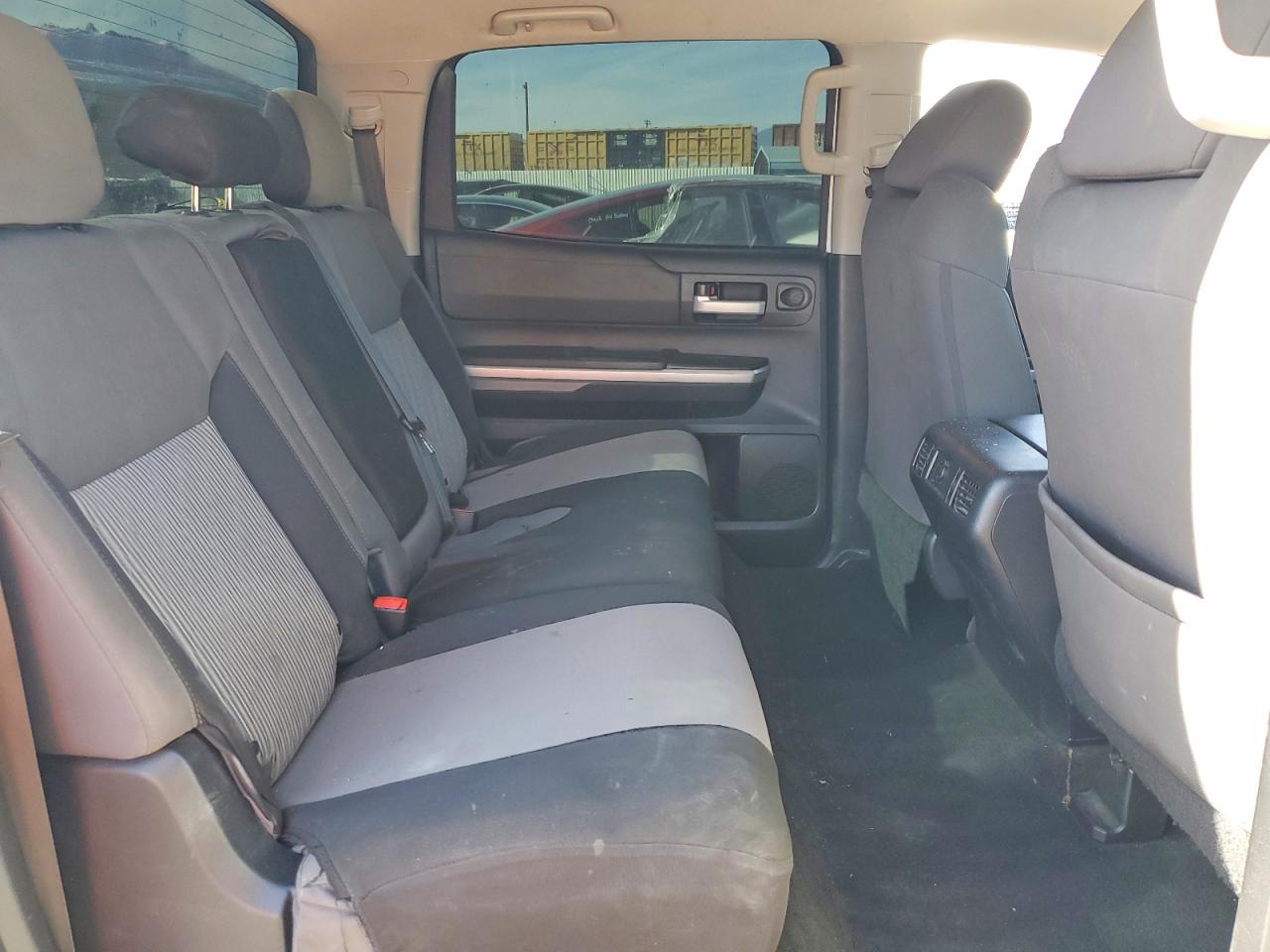 2017 TOYOTA TUNDRA