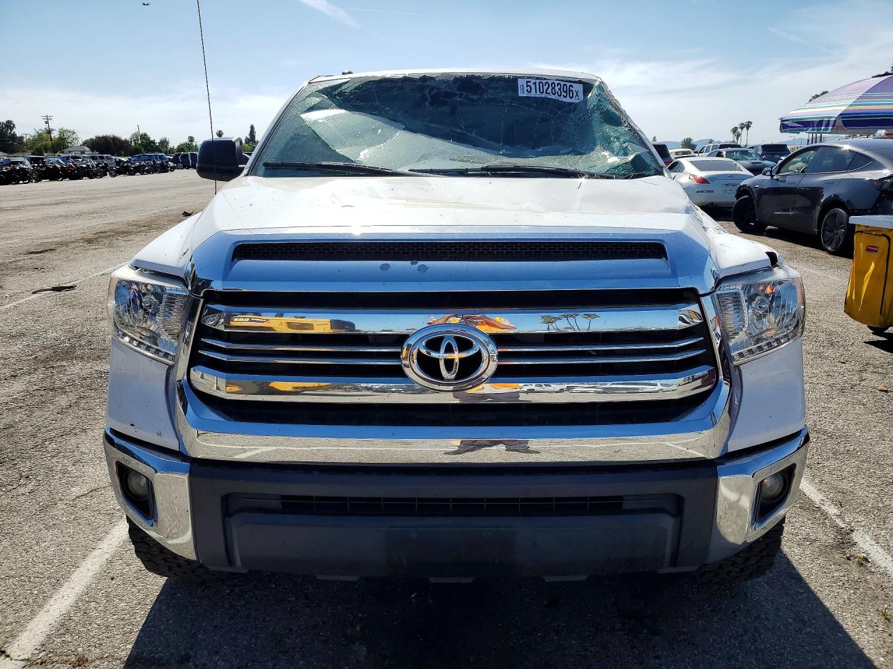 2017 TOYOTA TUNDRA