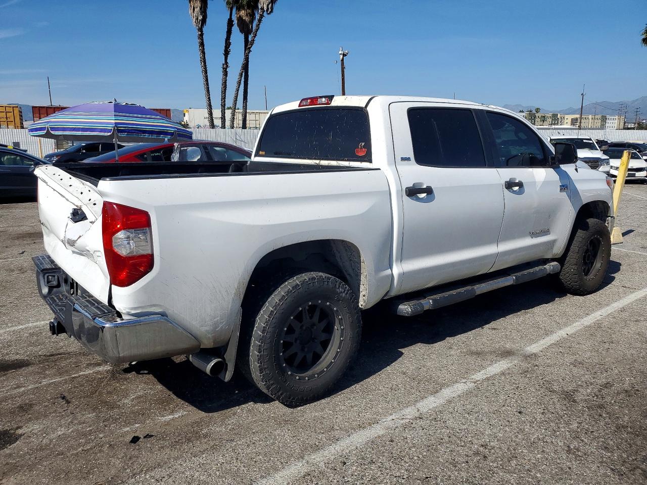 2017 TOYOTA TUNDRA