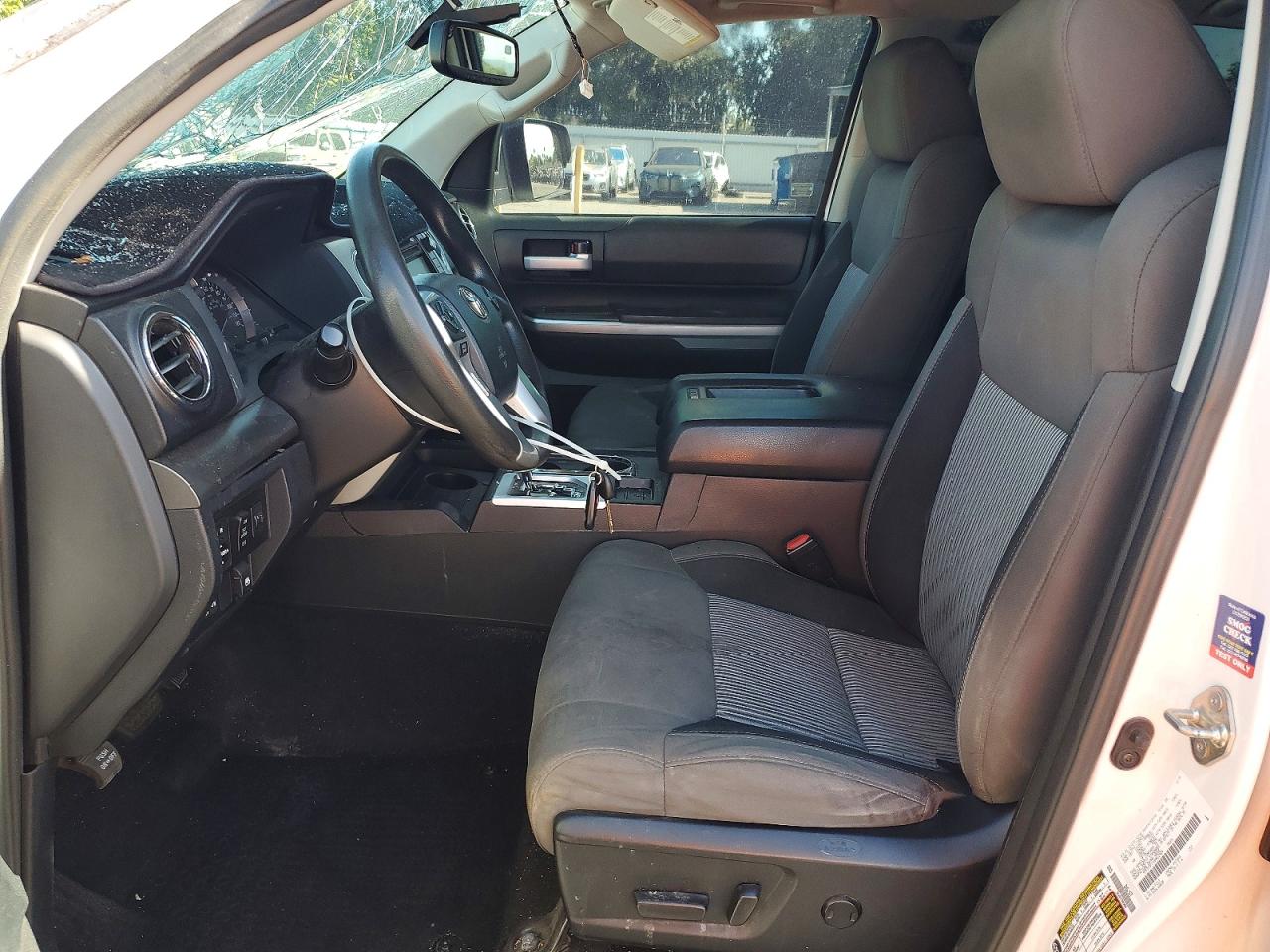 2017 TOYOTA TUNDRA