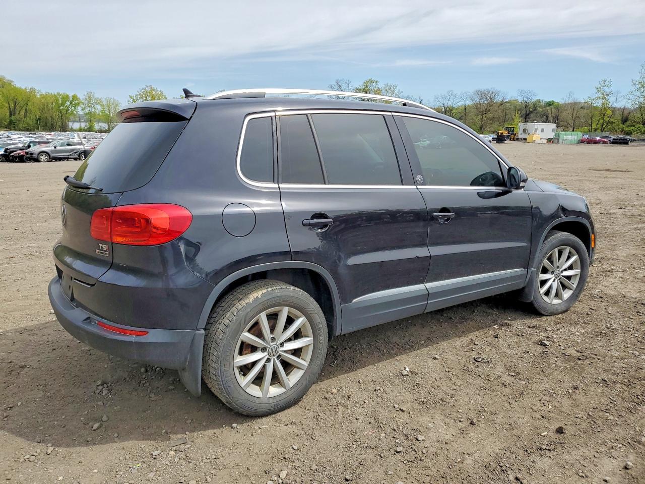 2017 VOLKSWAGEN TIGUAN