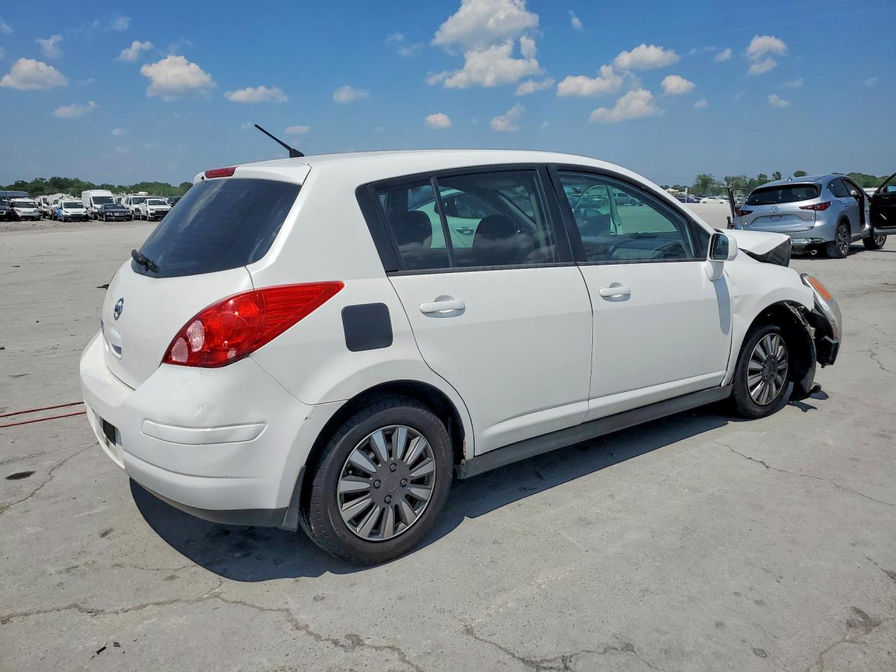 2012 NISSAN VERSA