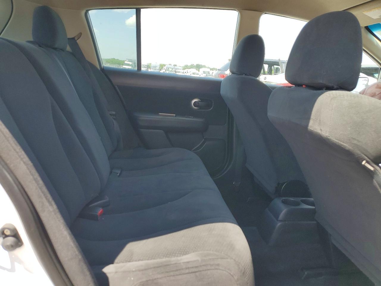 2012 NISSAN VERSA