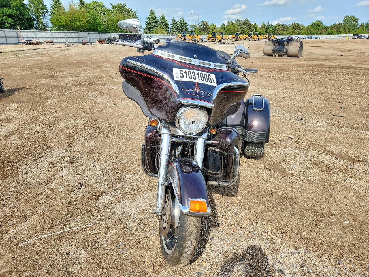 2013 HARLEY DAVIDSON FLHXSTSE