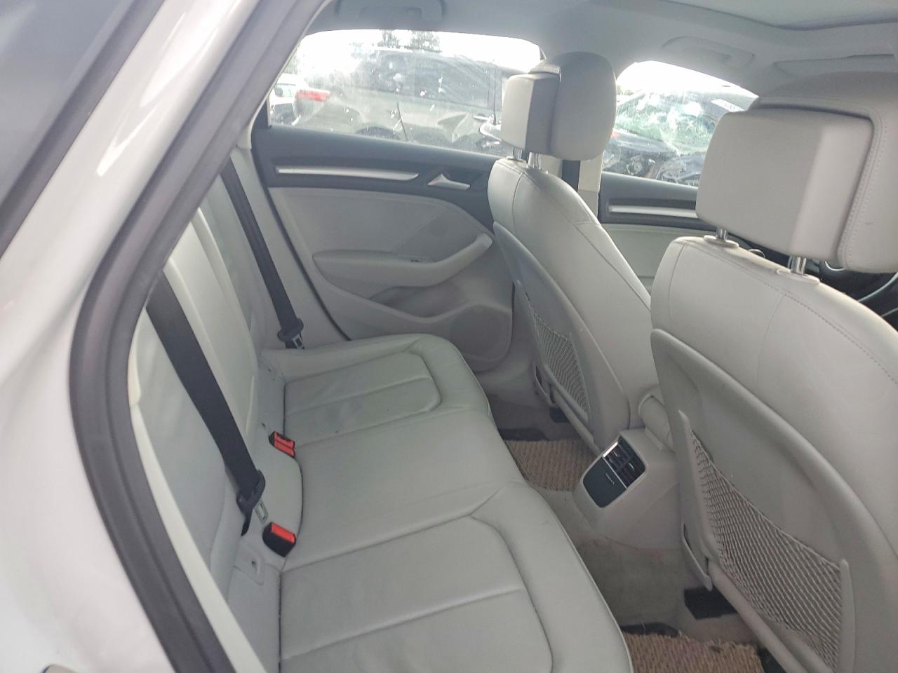 2015 AUDI A3