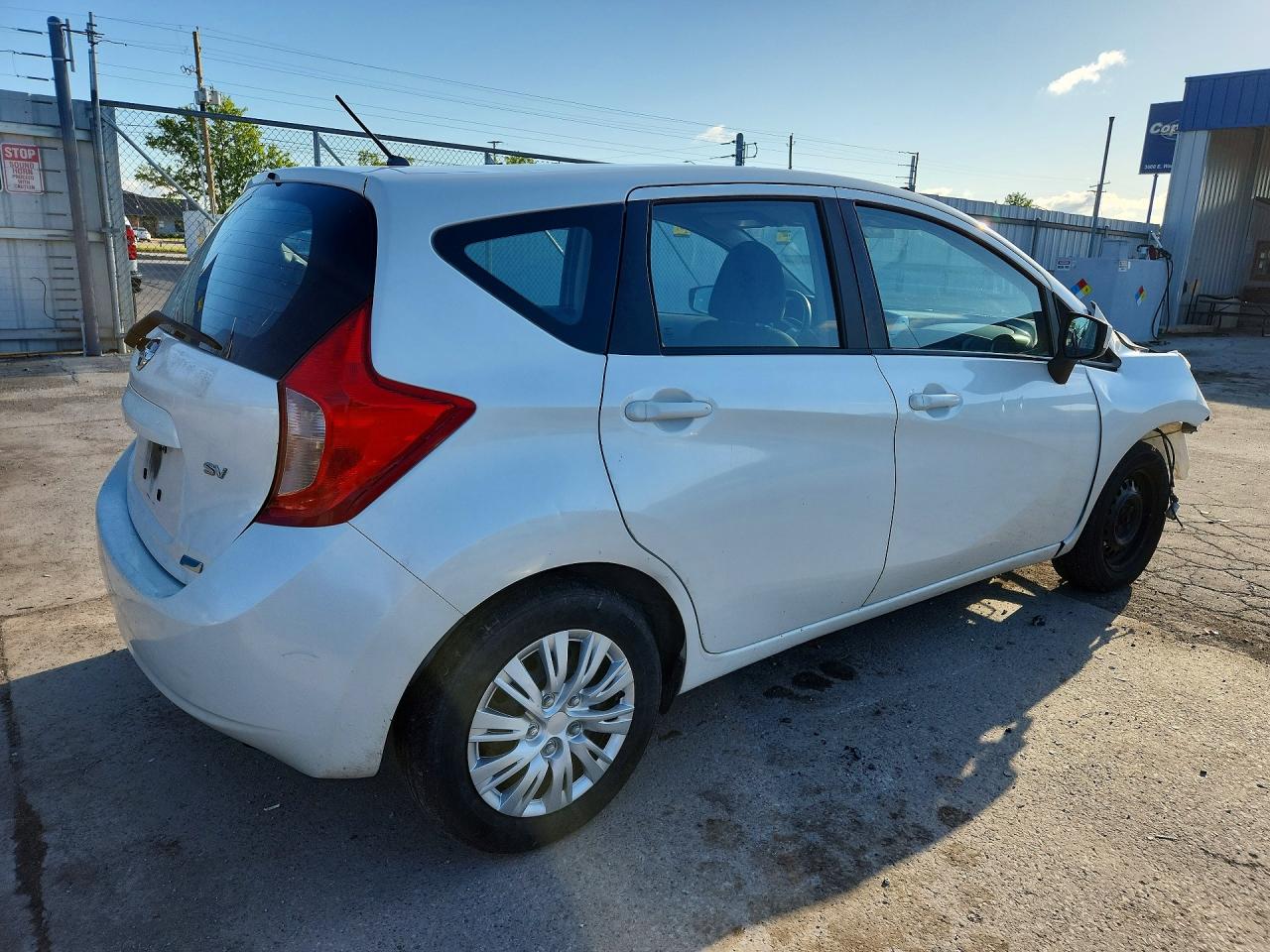 2015 NISSAN VERSA