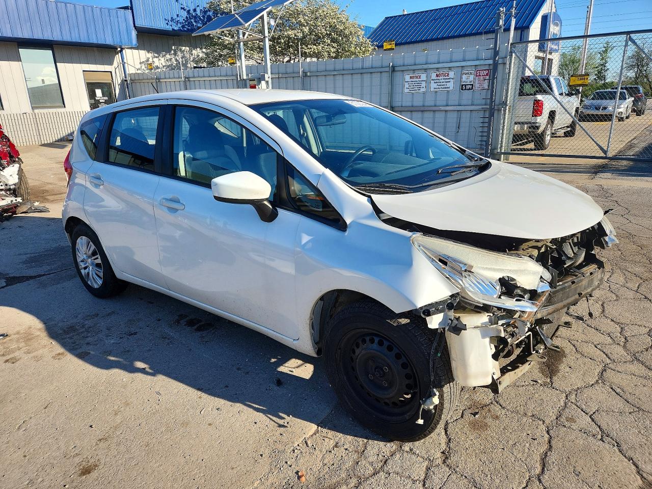 2015 NISSAN VERSA