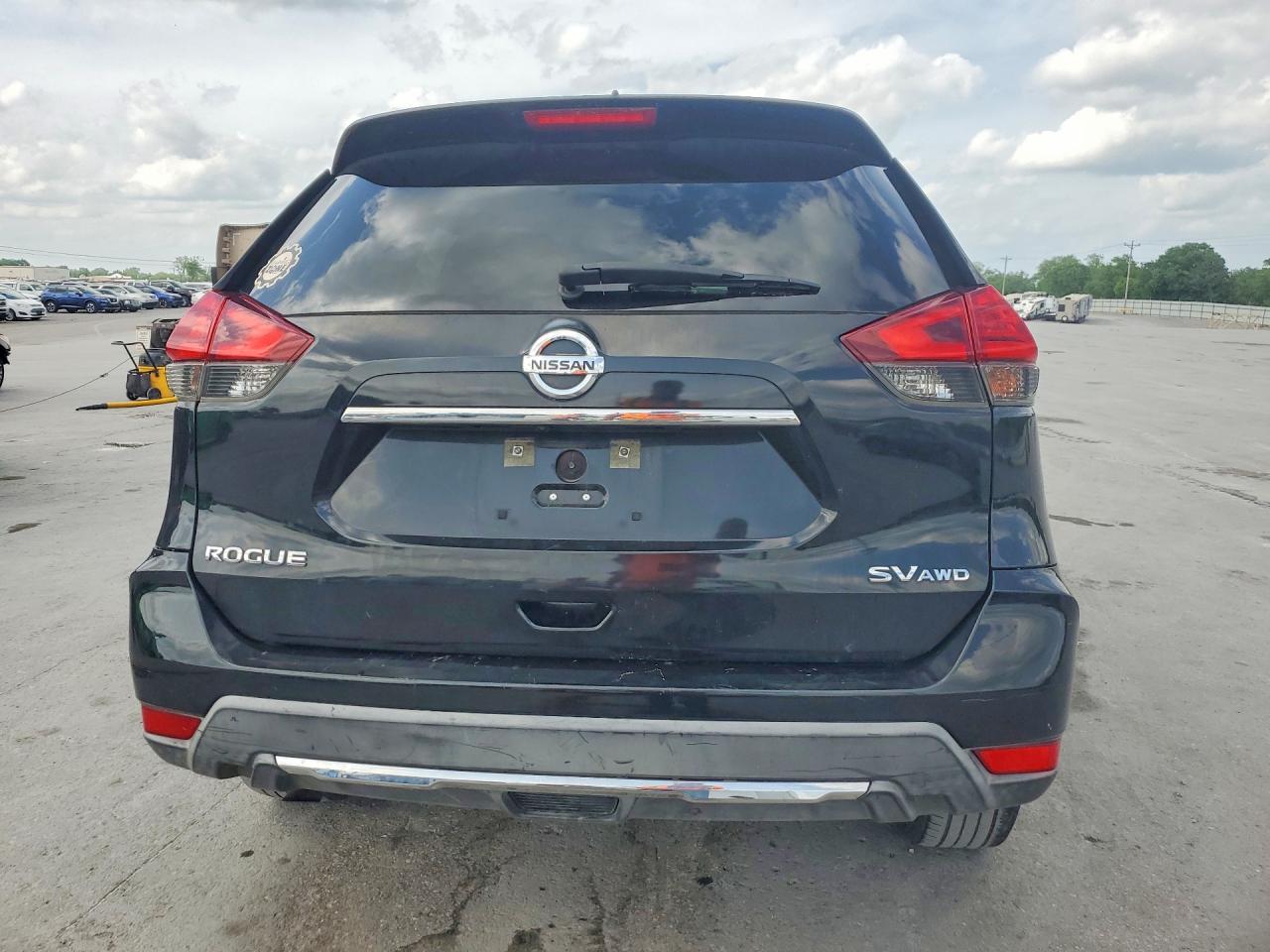 2017 NISSAN ROGUE