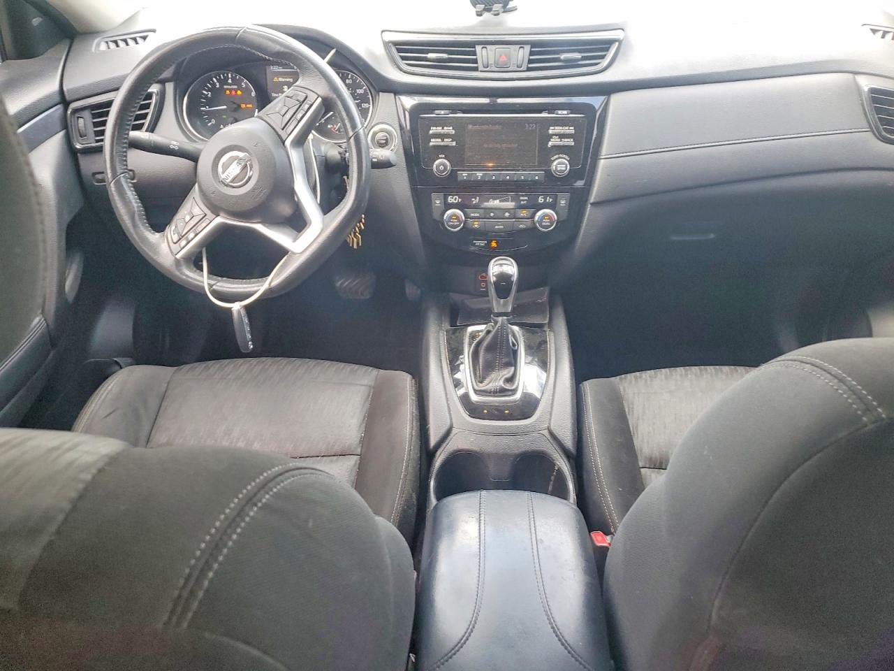2017 NISSAN ROGUE
