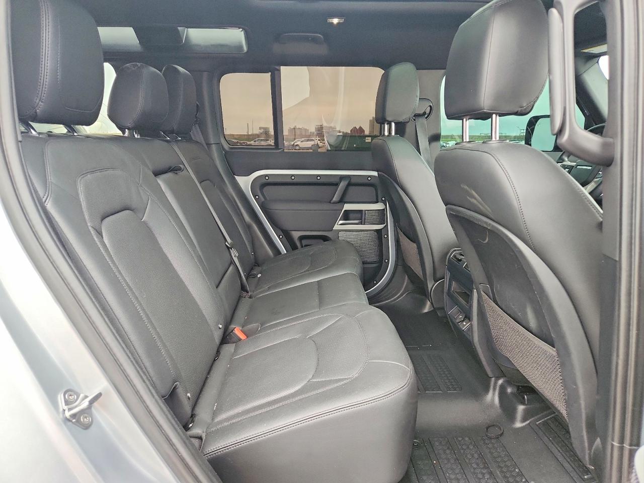 2023 LAND ROVER DEFENDER