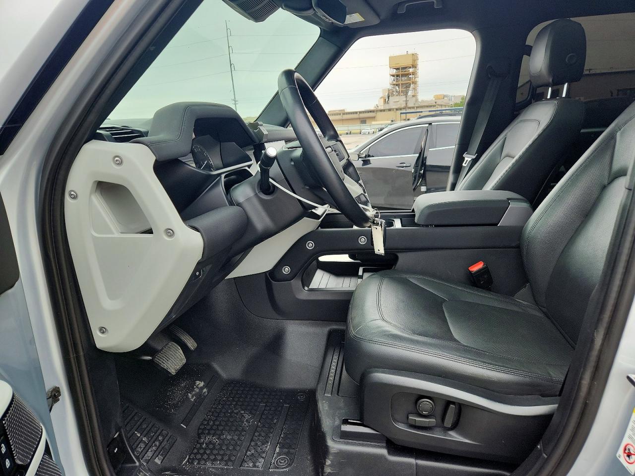 2023 LAND ROVER DEFENDER