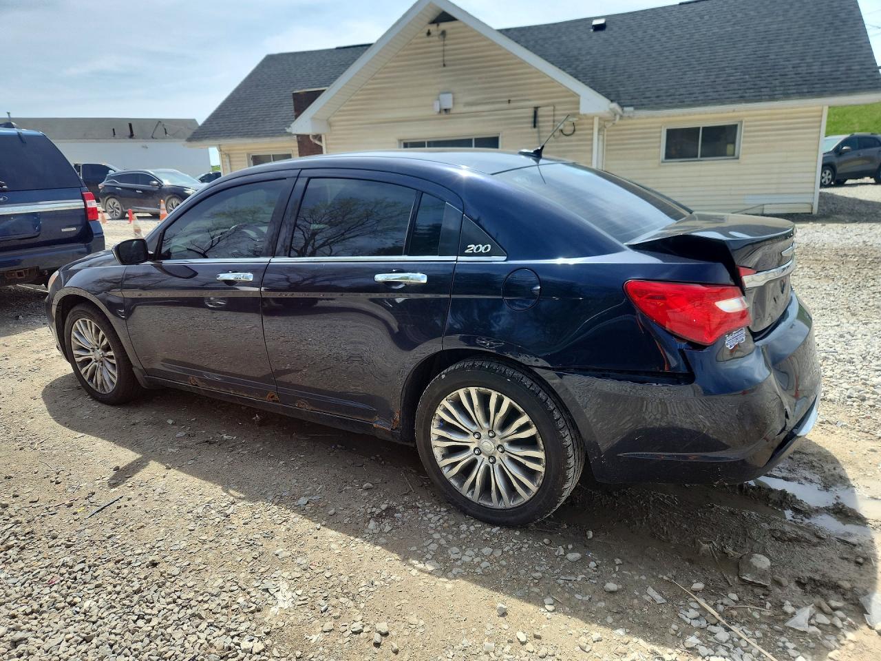 2012 CHRYSLER 200