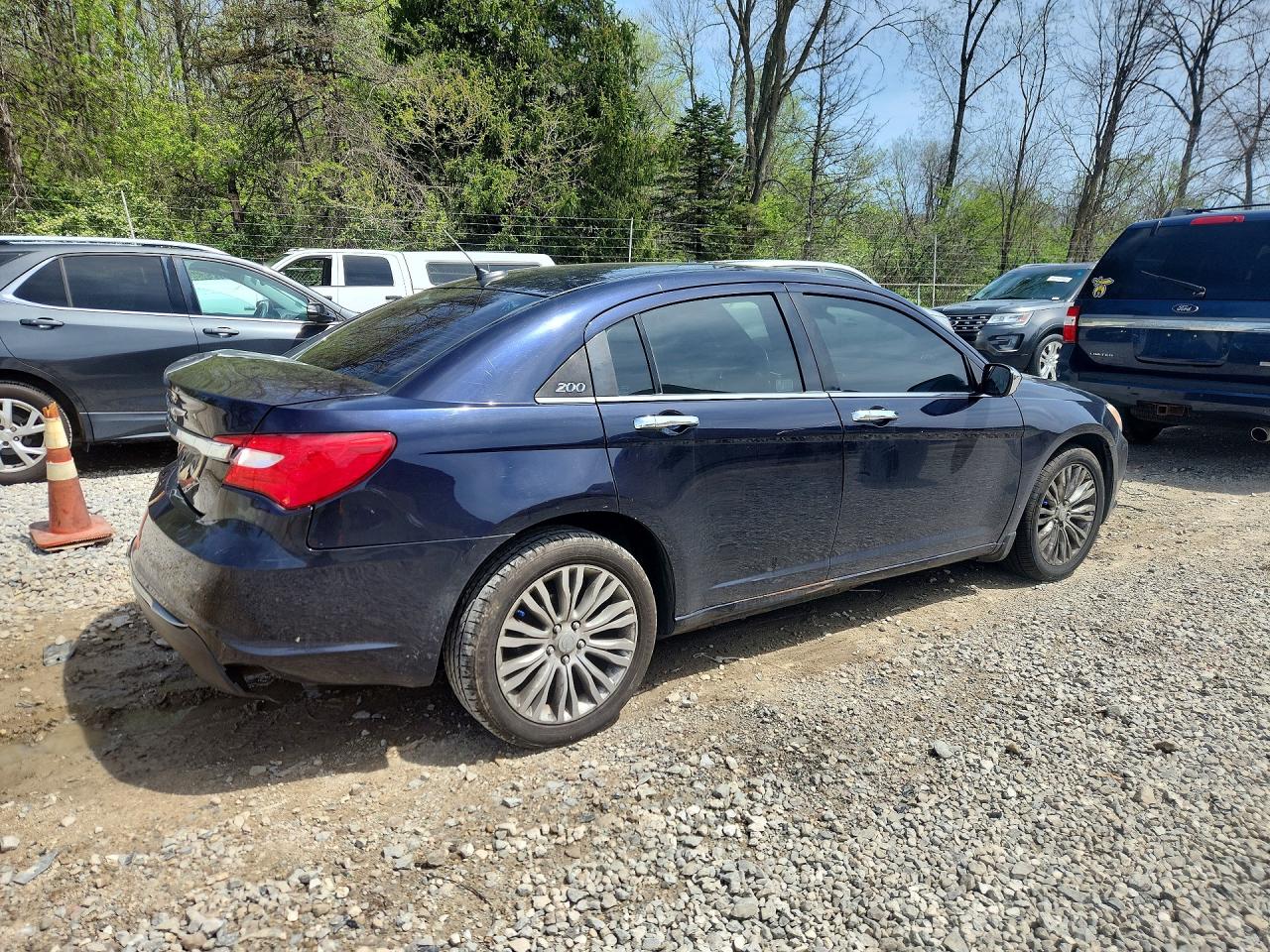 2012 CHRYSLER 200