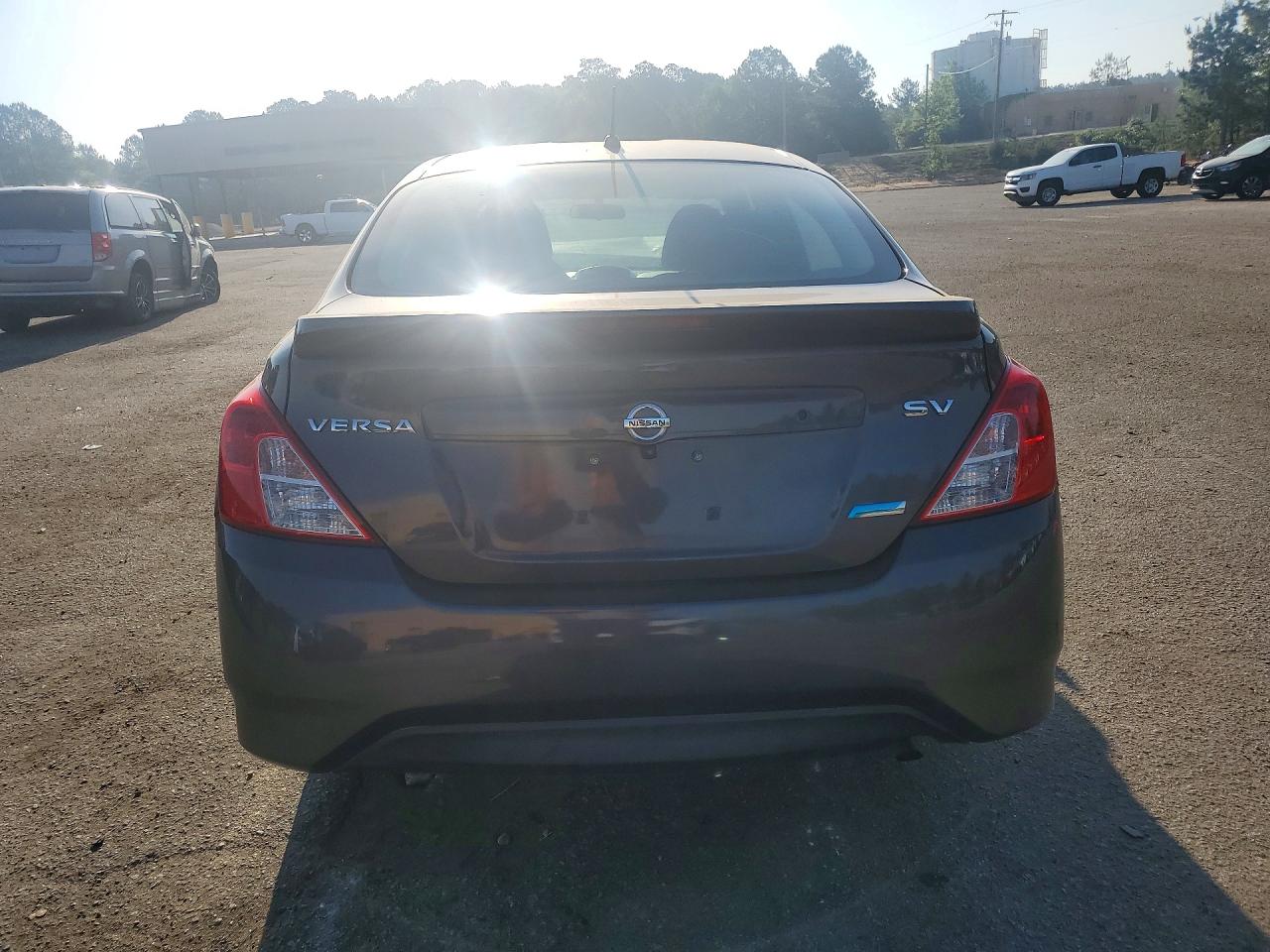 2016 NISSAN VERSA