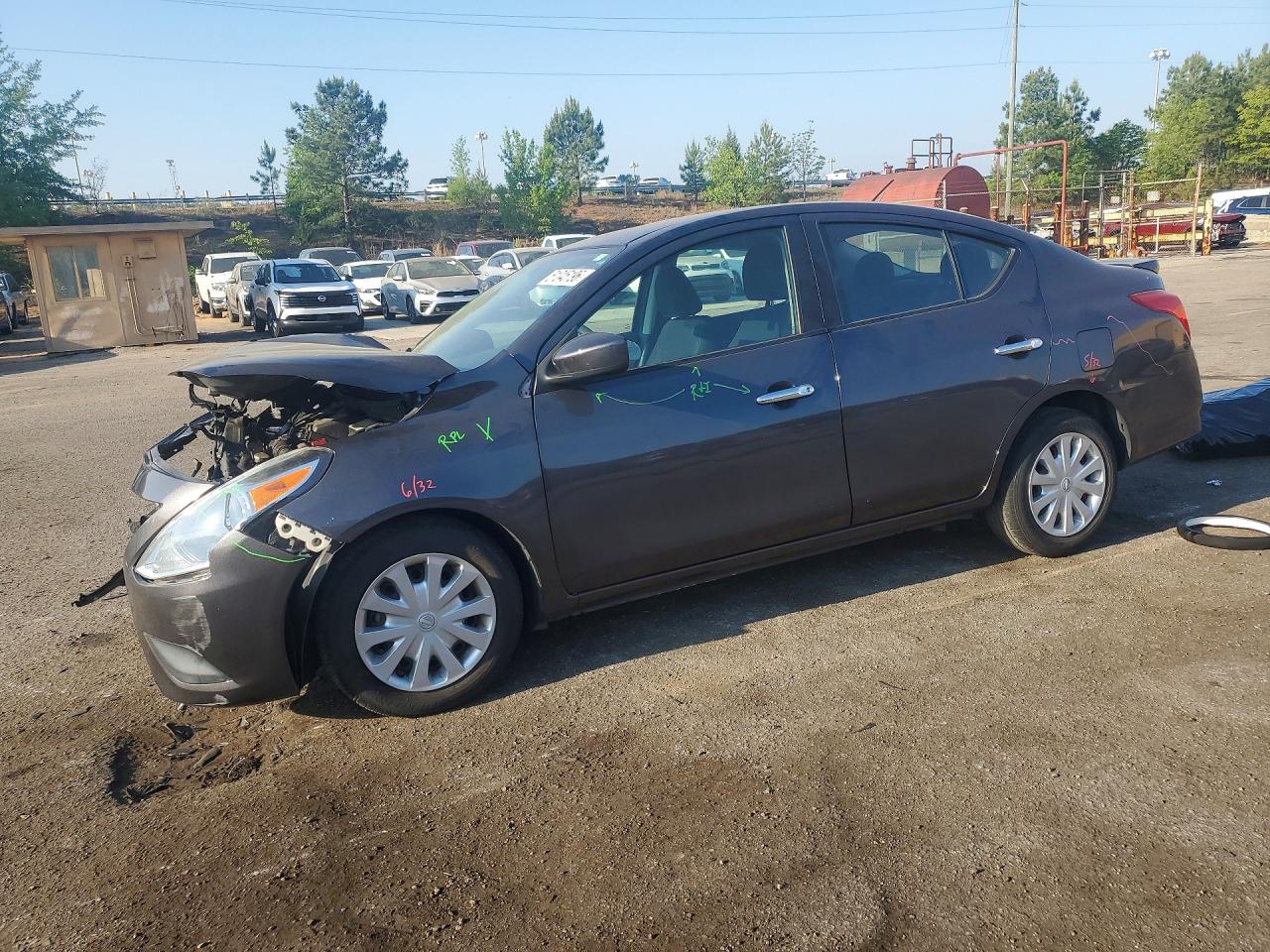 2016 NISSAN VERSA