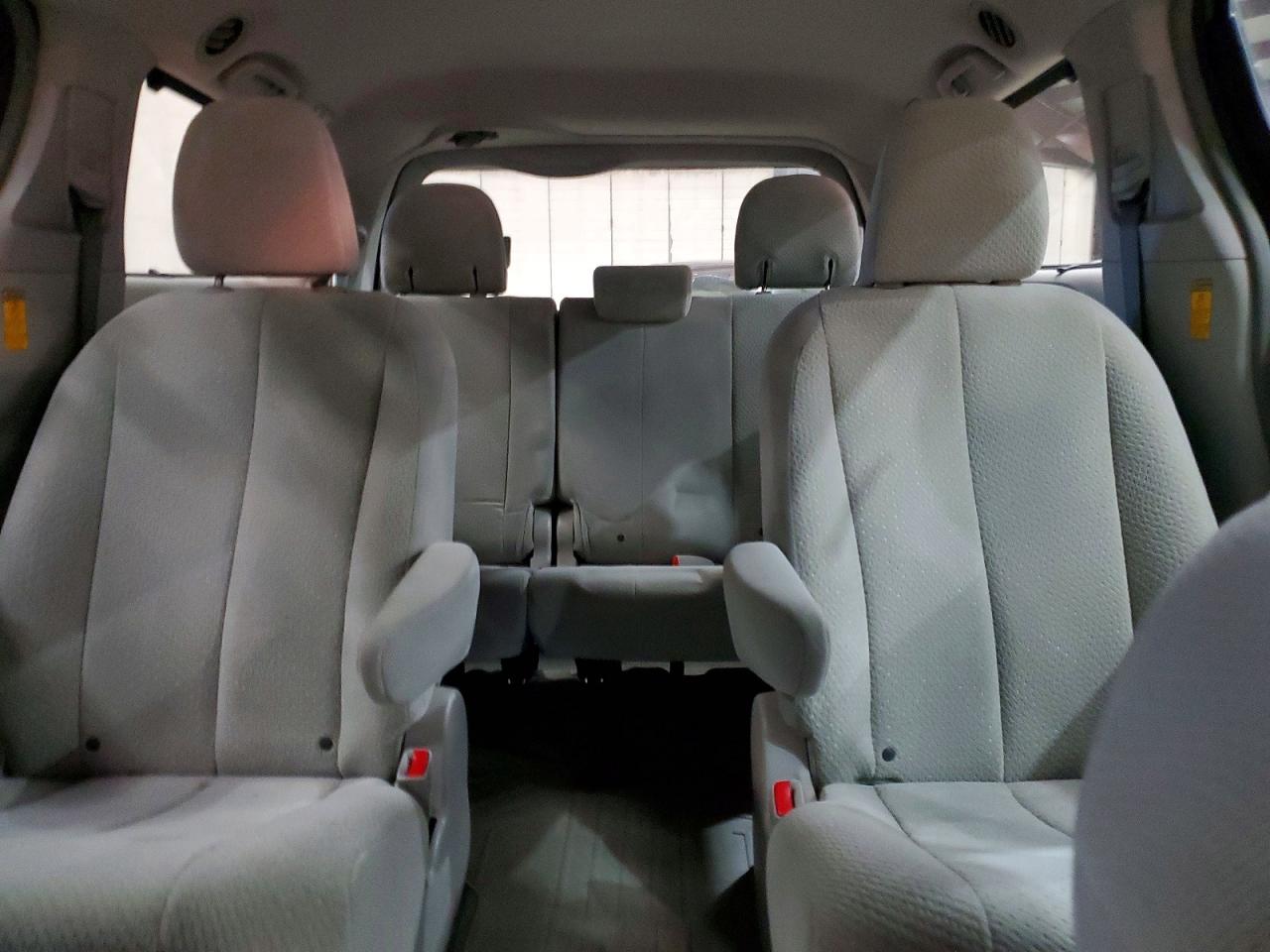 2014 TOYOTA SIENNA