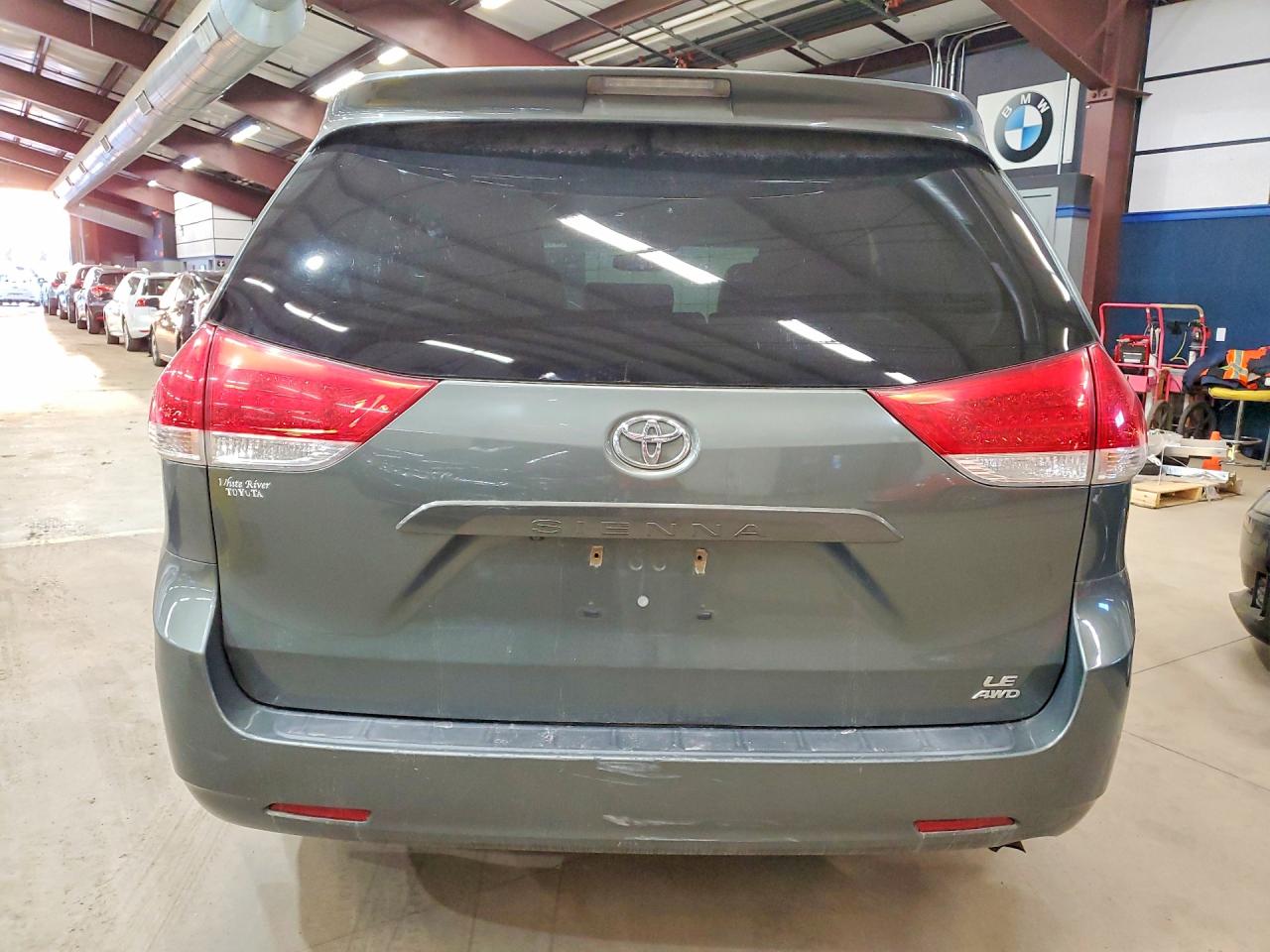 2014 TOYOTA SIENNA