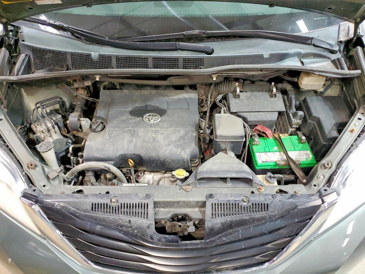 2014 TOYOTA SIENNA