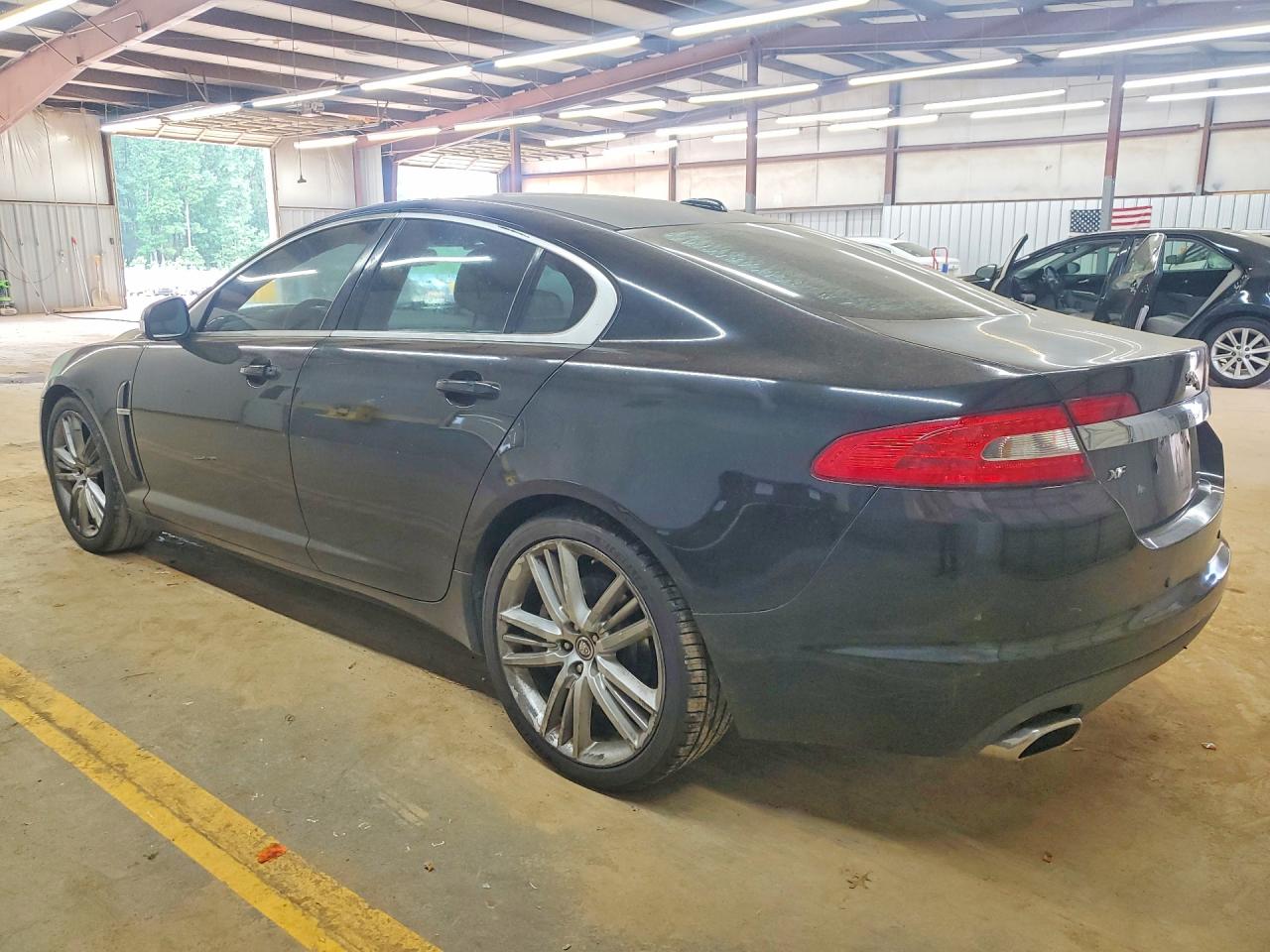 2009 JAGUAR XF