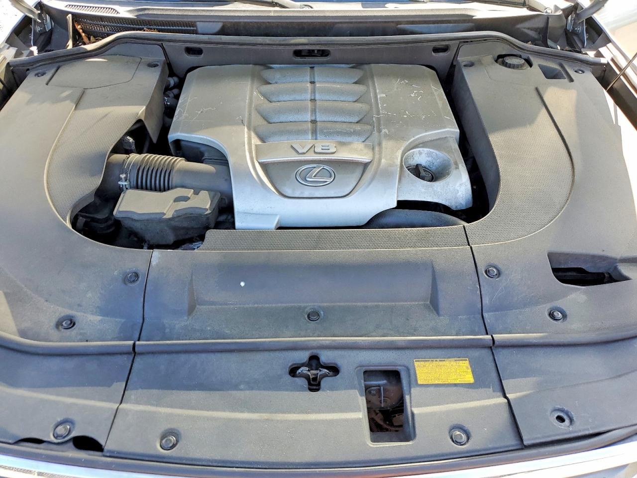 2011 LEXUS LX570