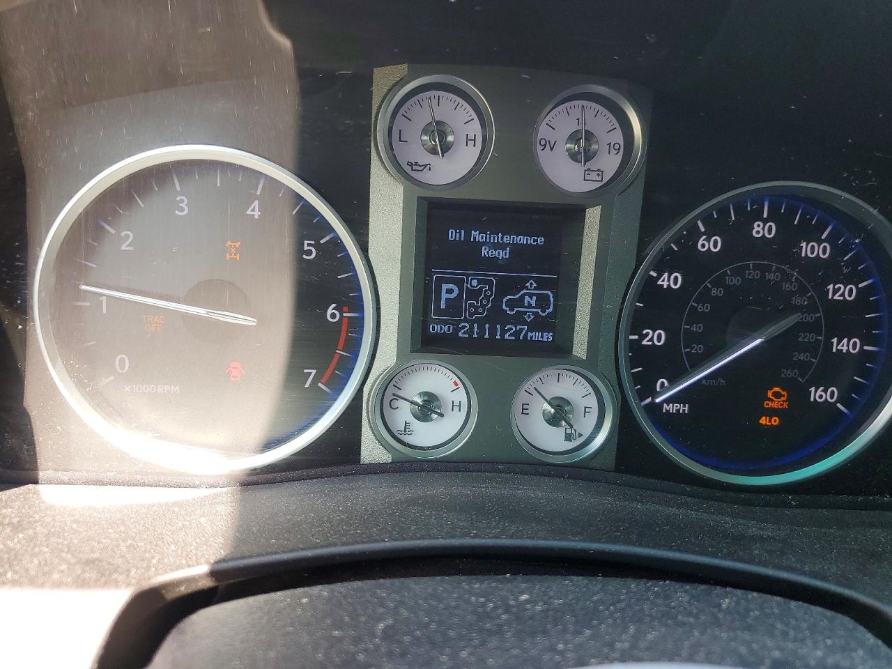 2011 LEXUS LX570