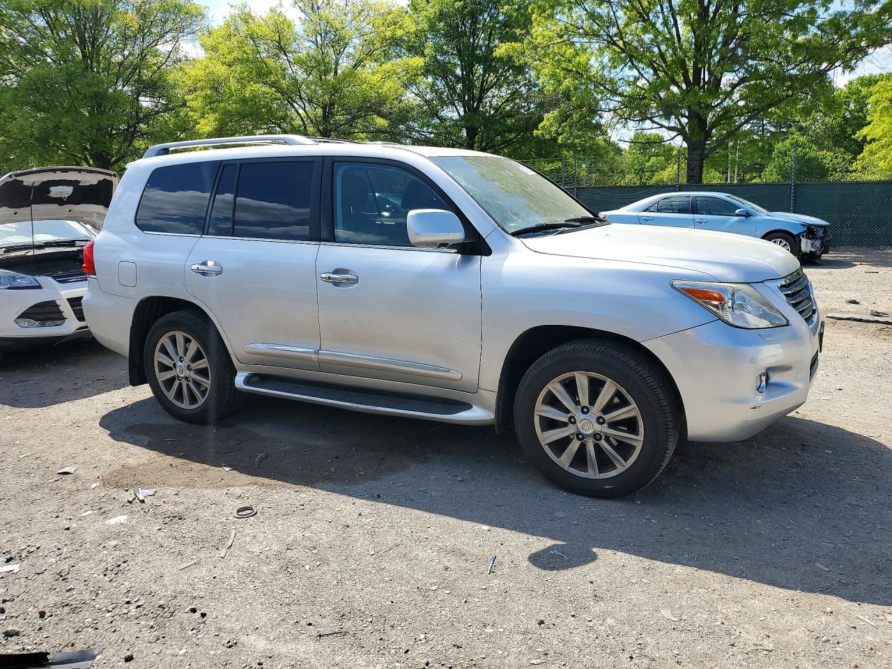 2011 LEXUS LX570