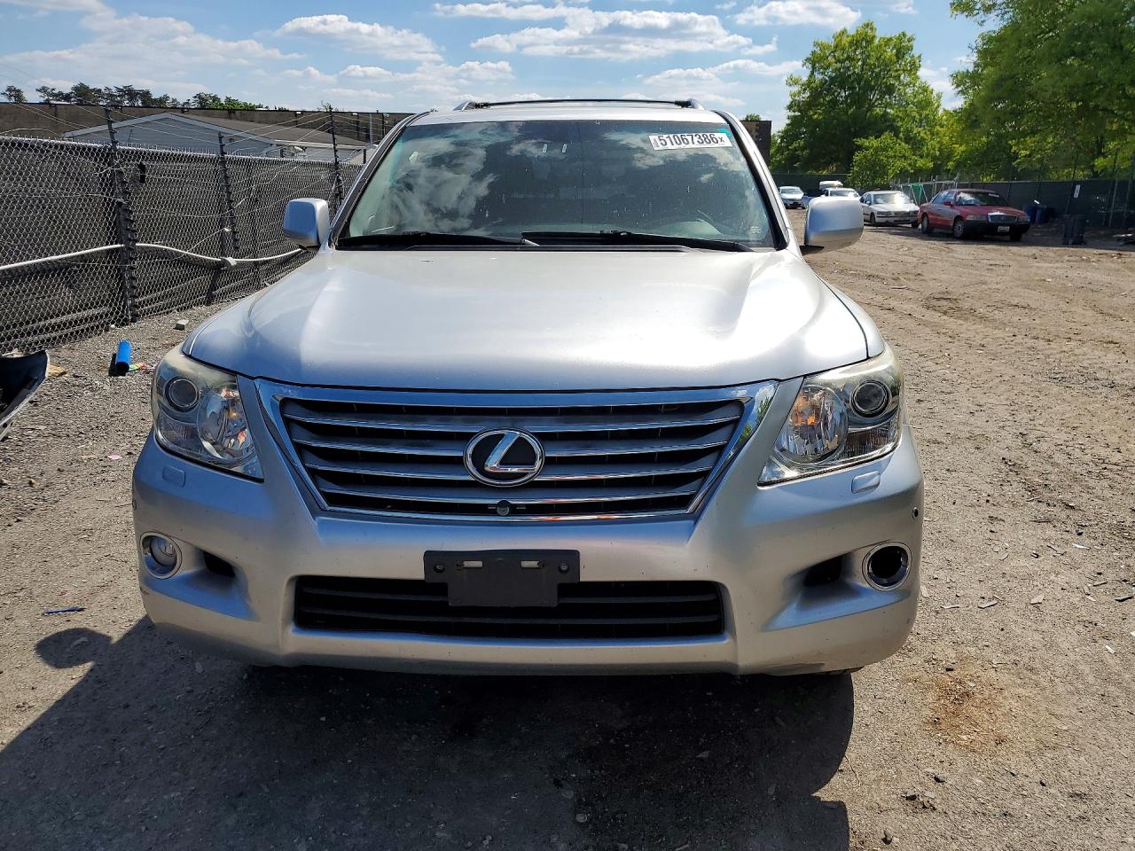 2011 LEXUS LX570