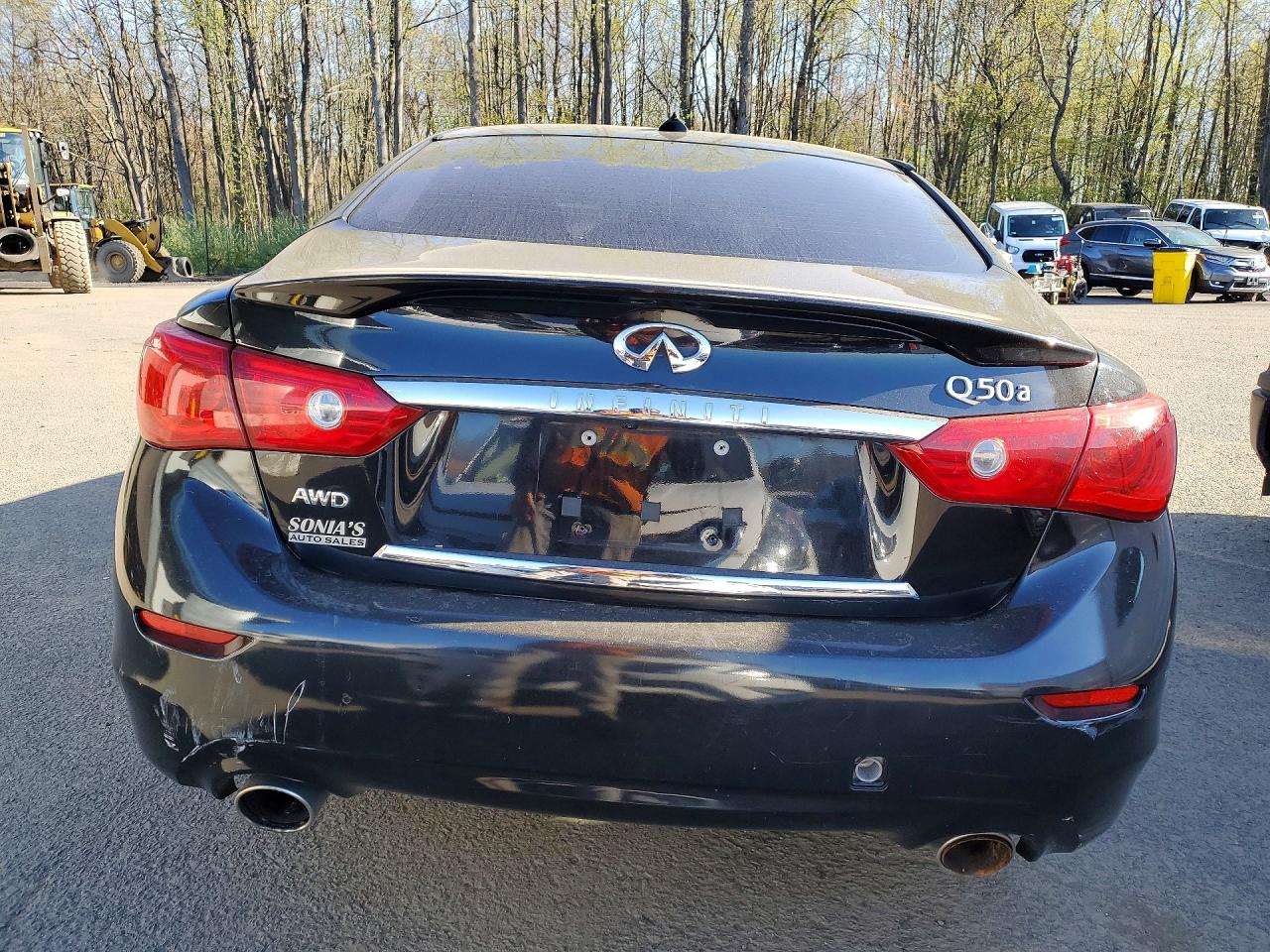 2015 INFINITI Q50