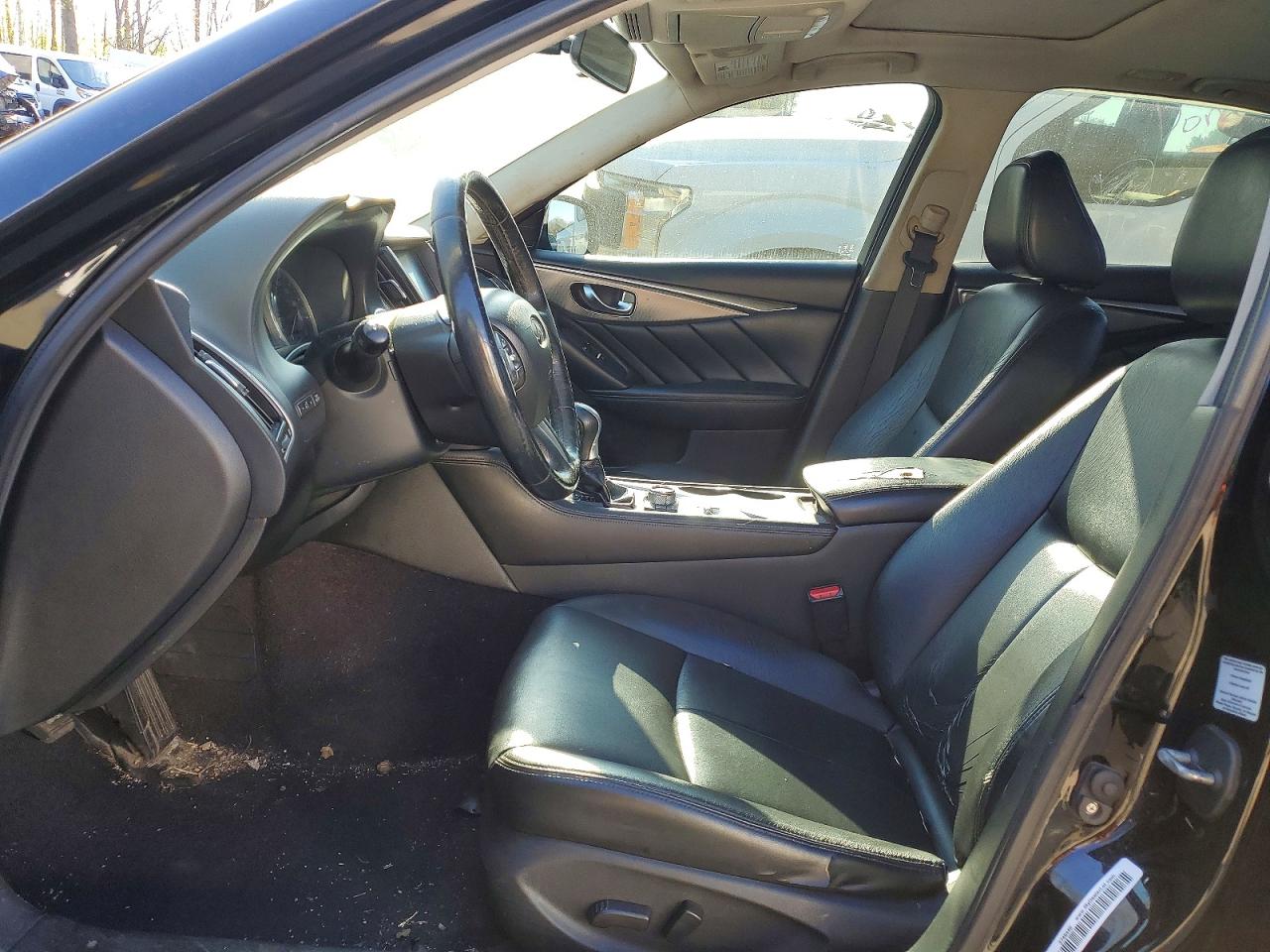 2015 INFINITI Q50