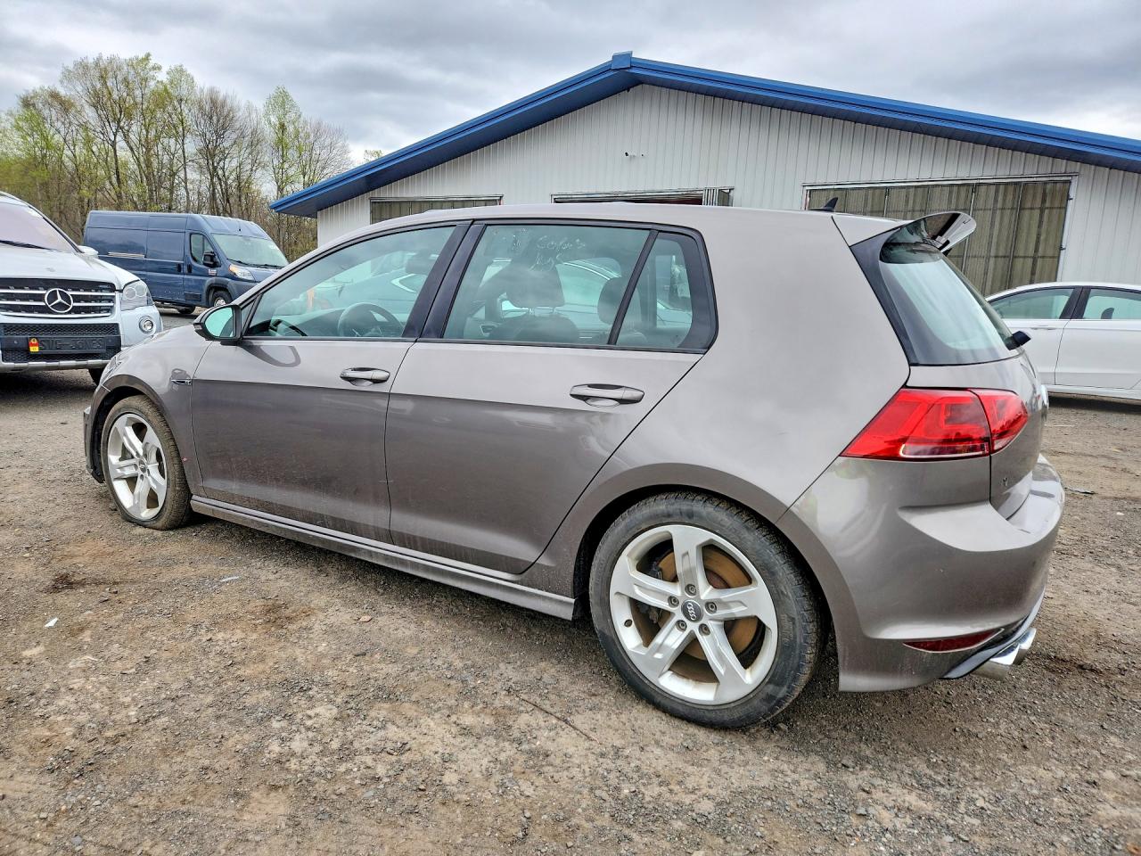 2016 VOLKSWAGEN GOLF