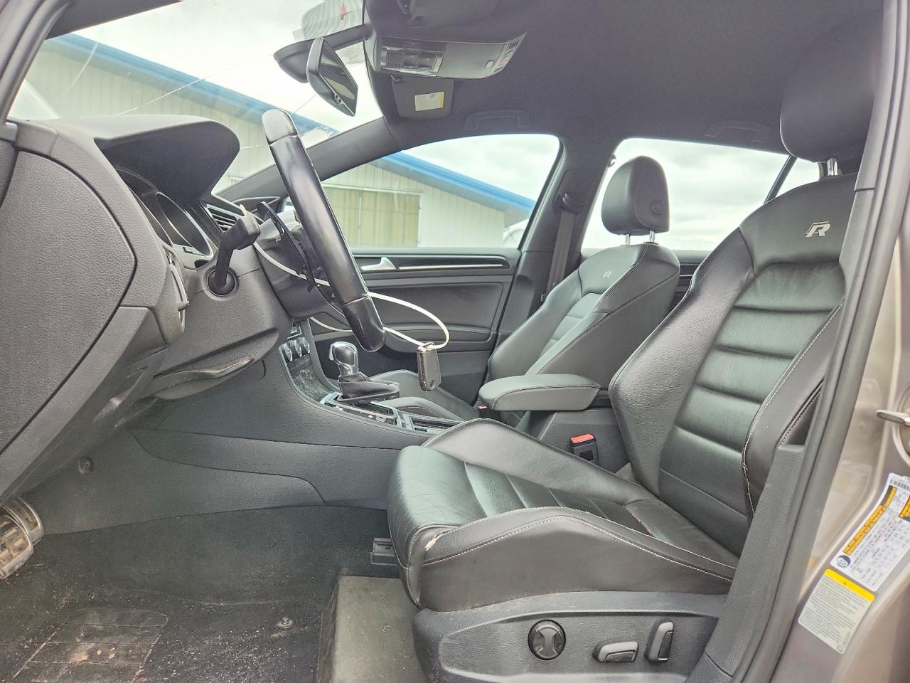 2016 VOLKSWAGEN GOLF