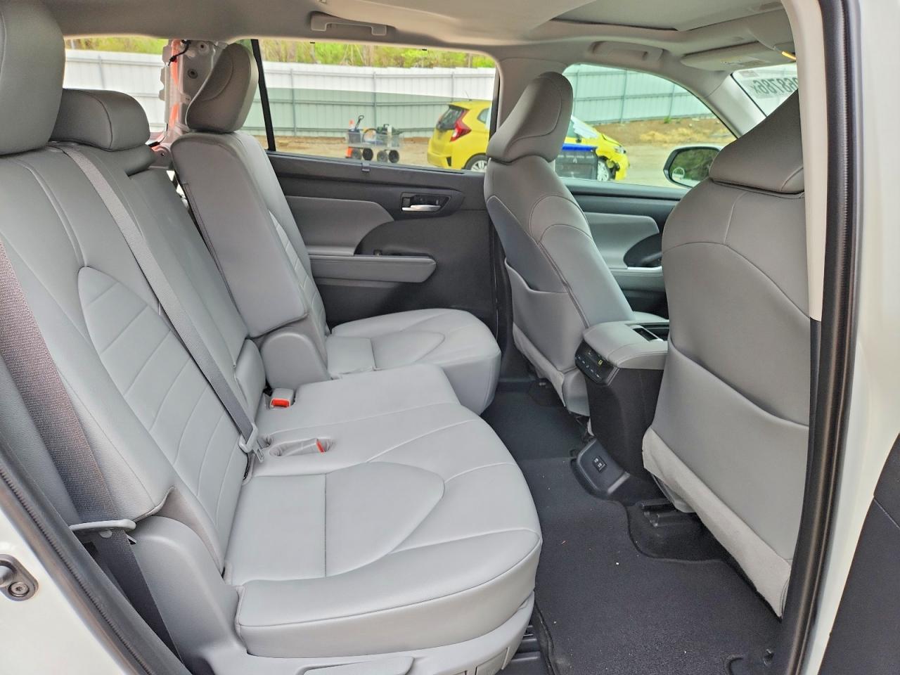 2020 TOYOTA HIGHLANDER
