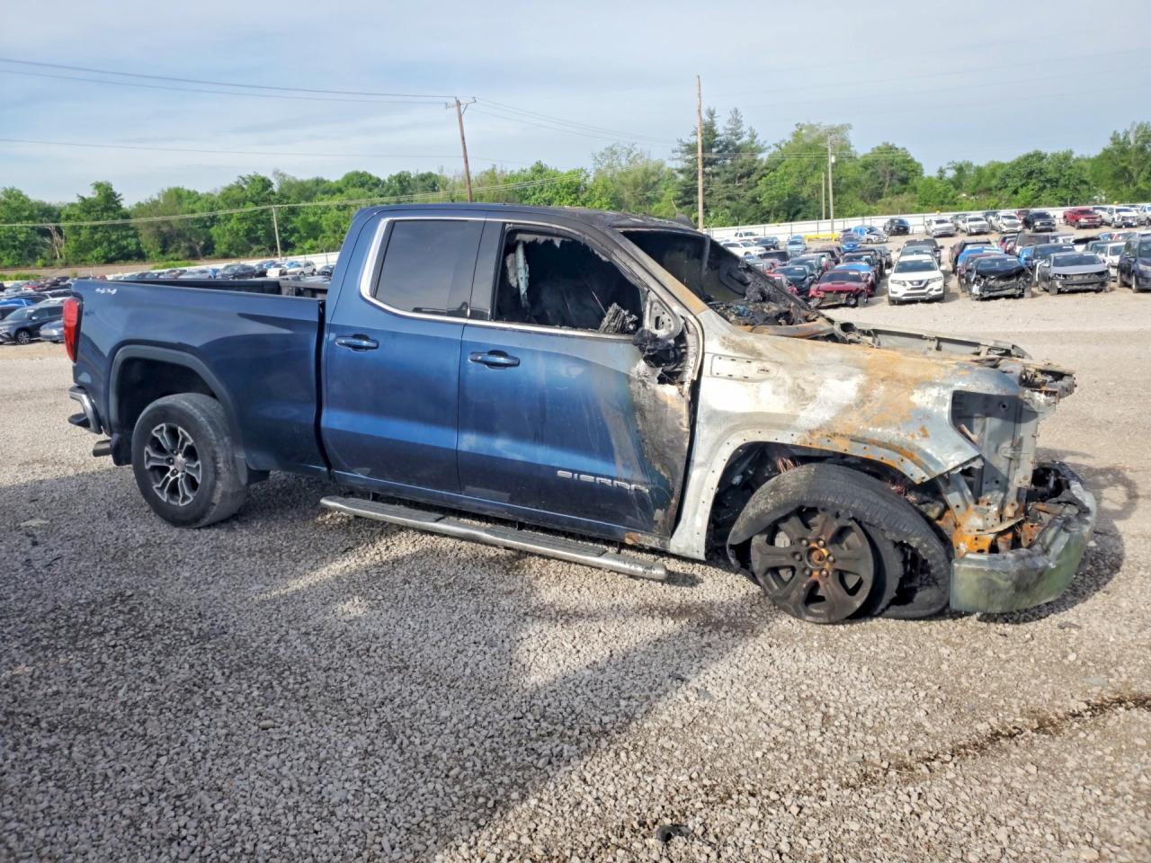 2022 GMC SIERRA