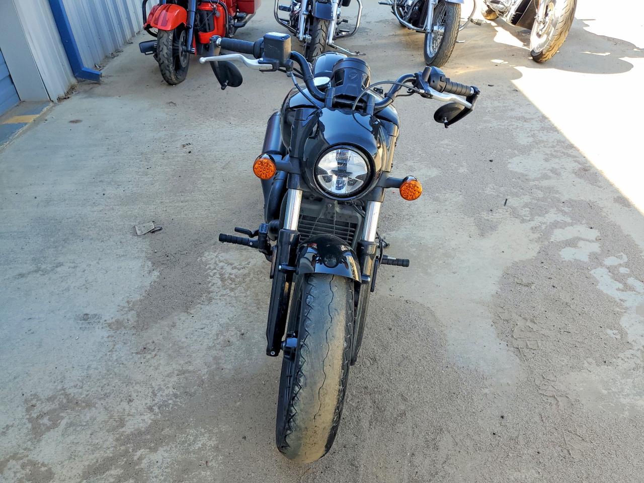 2025 INDIAN MOTORCYCLE CO. MOTORCYCLE