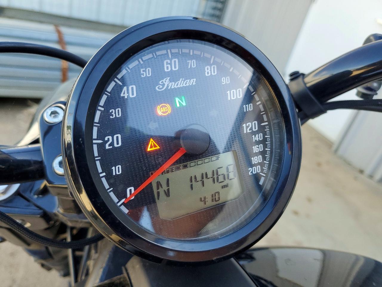 2025 INDIAN MOTORCYCLE CO. MOTORCYCLE
