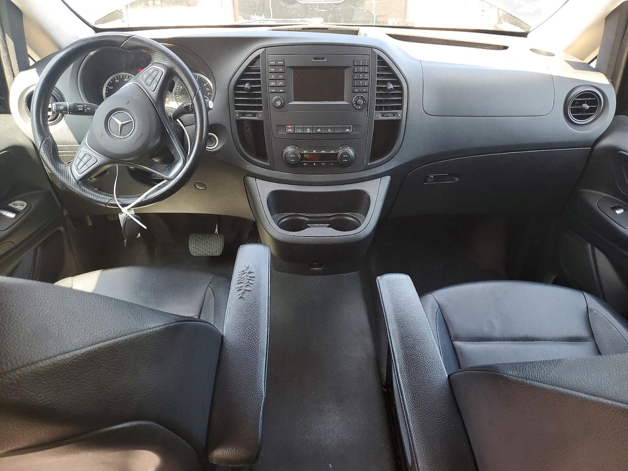 2019 MERCEDES-BENZ METRIS
