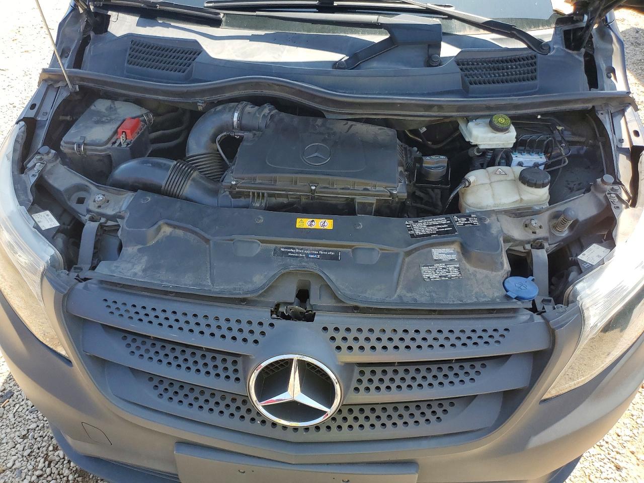 2019 MERCEDES-BENZ METRIS