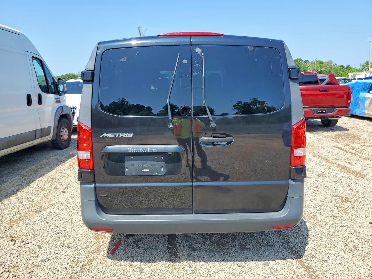 2019 MERCEDES-BENZ METRIS