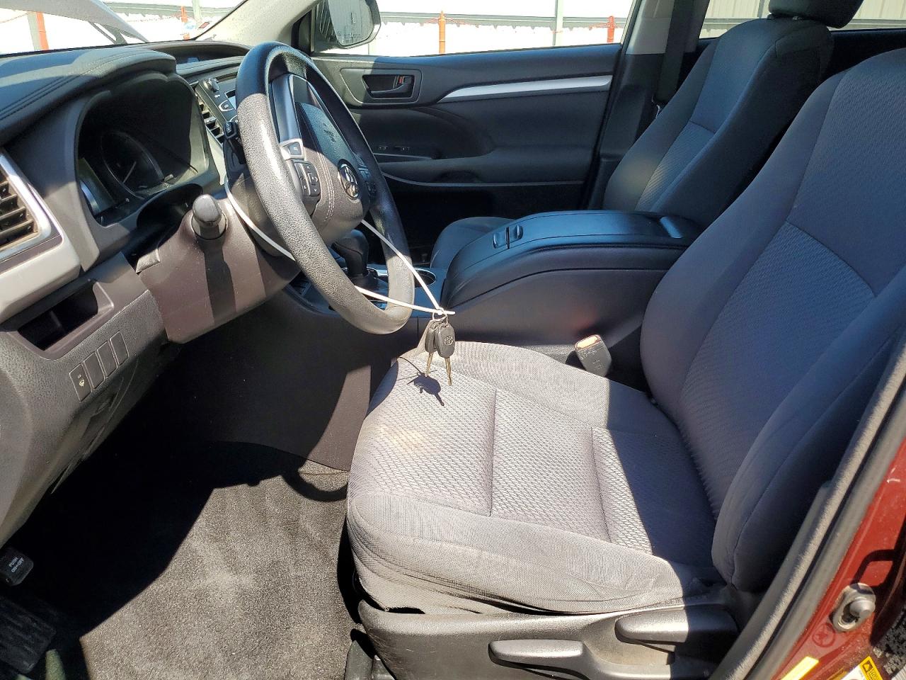 2016 TOYOTA HIGHLANDER