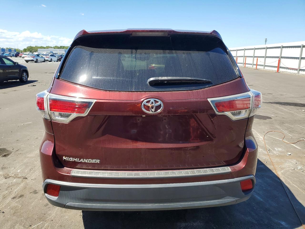 2016 TOYOTA HIGHLANDER