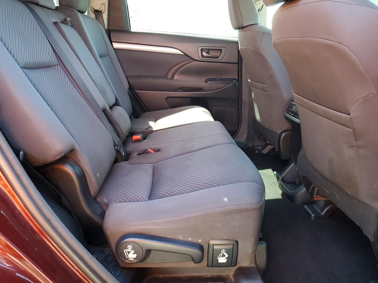 2016 TOYOTA HIGHLANDER