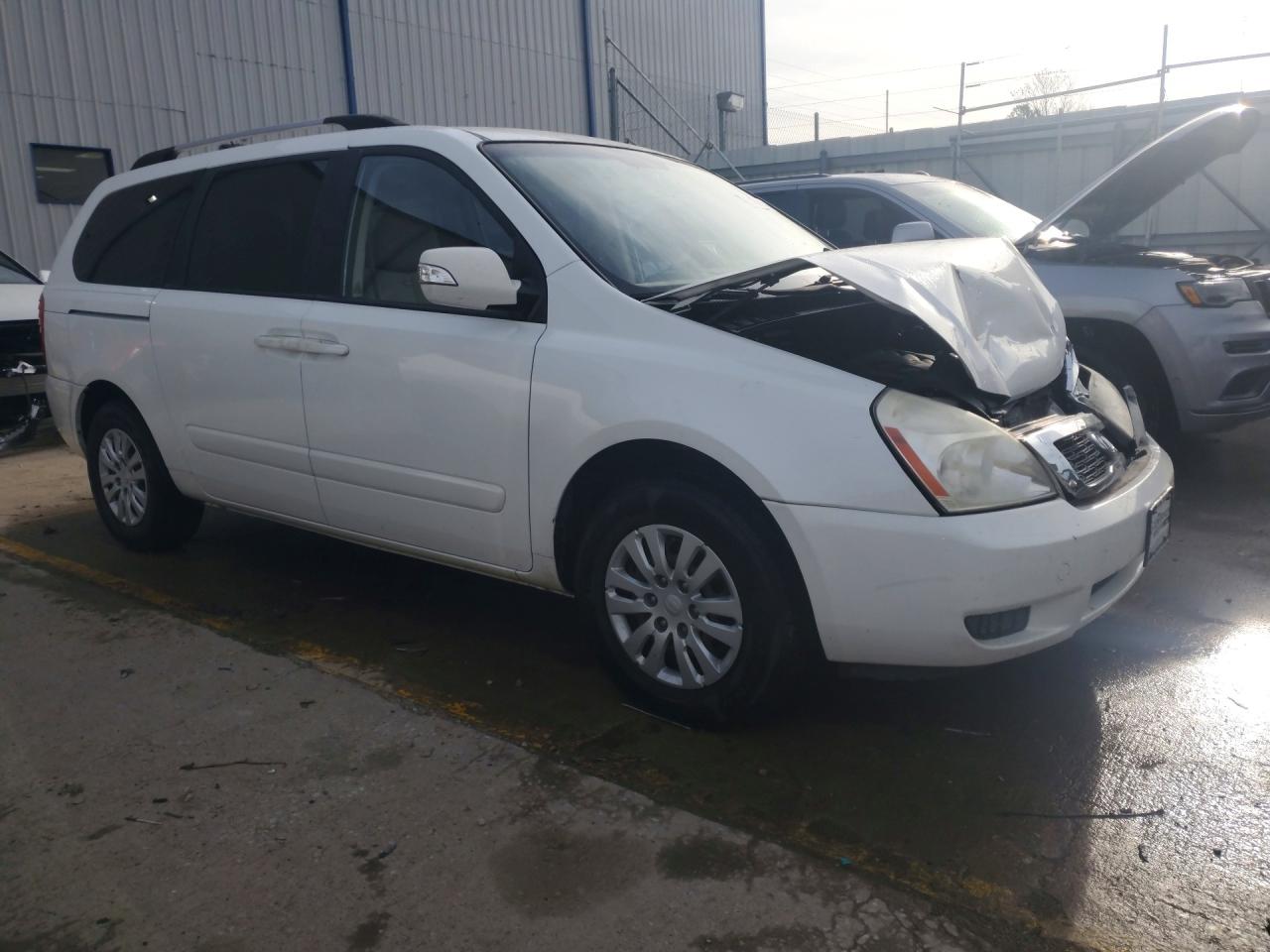 2011 KIA SEDONA