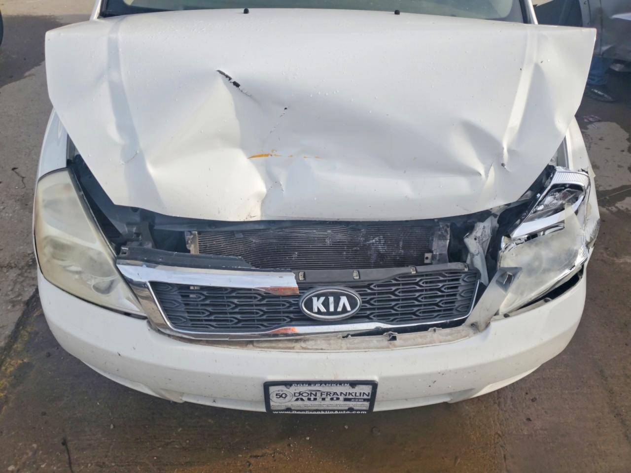 2011 KIA SEDONA