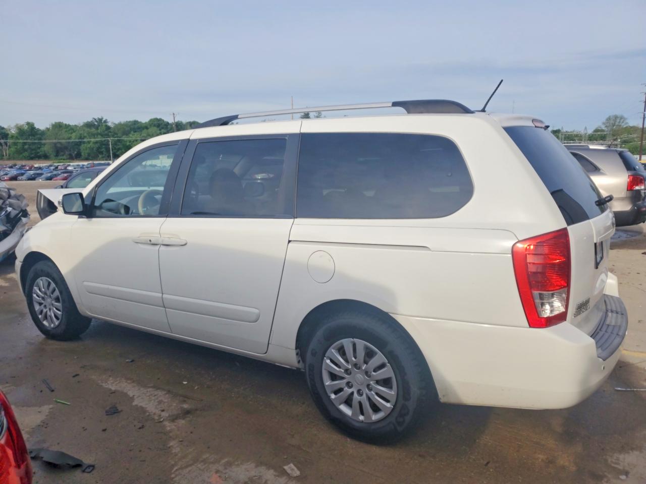 2011 KIA SEDONA