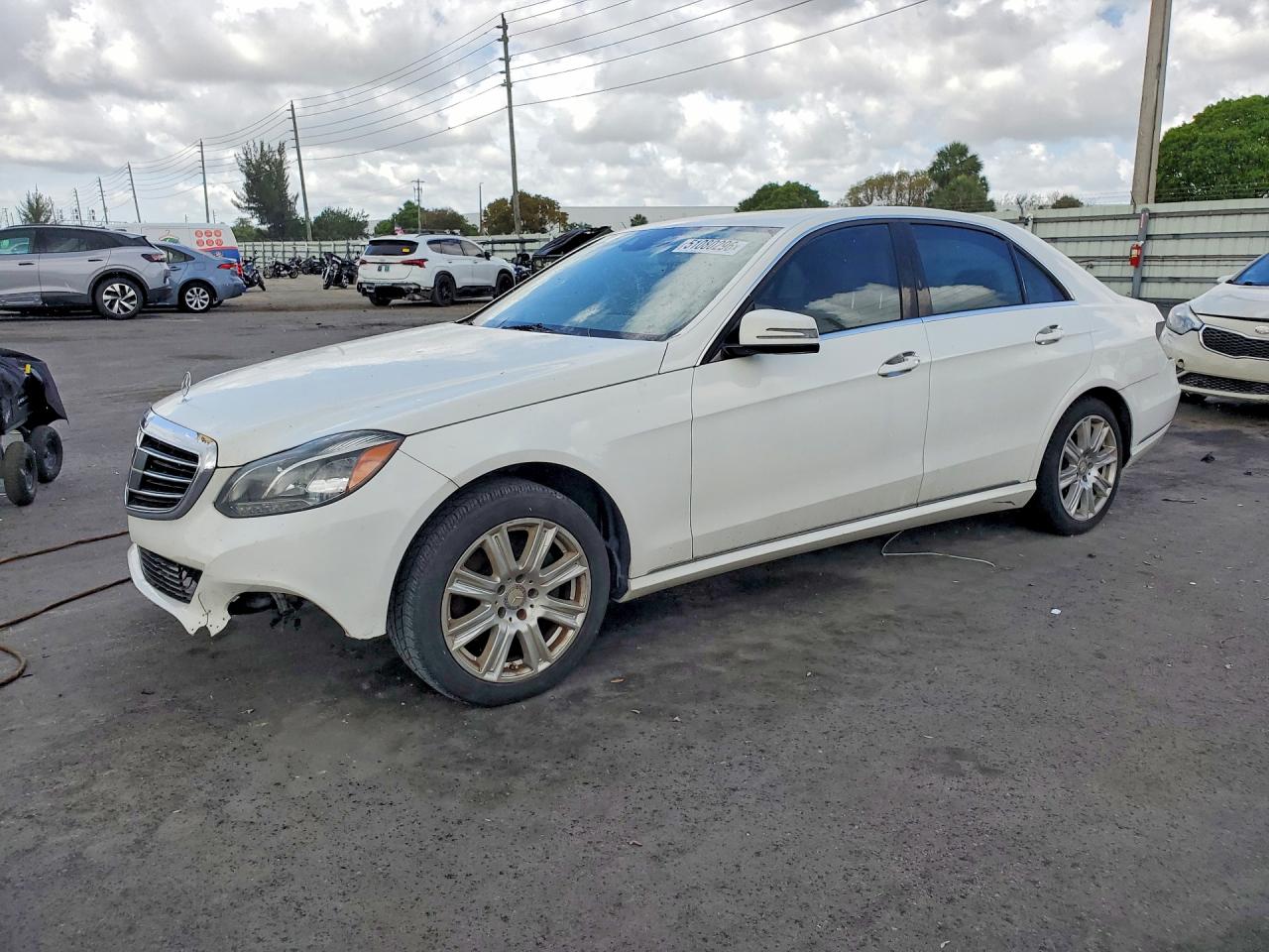 2014 MERCEDES-BENZ E-CLASS
