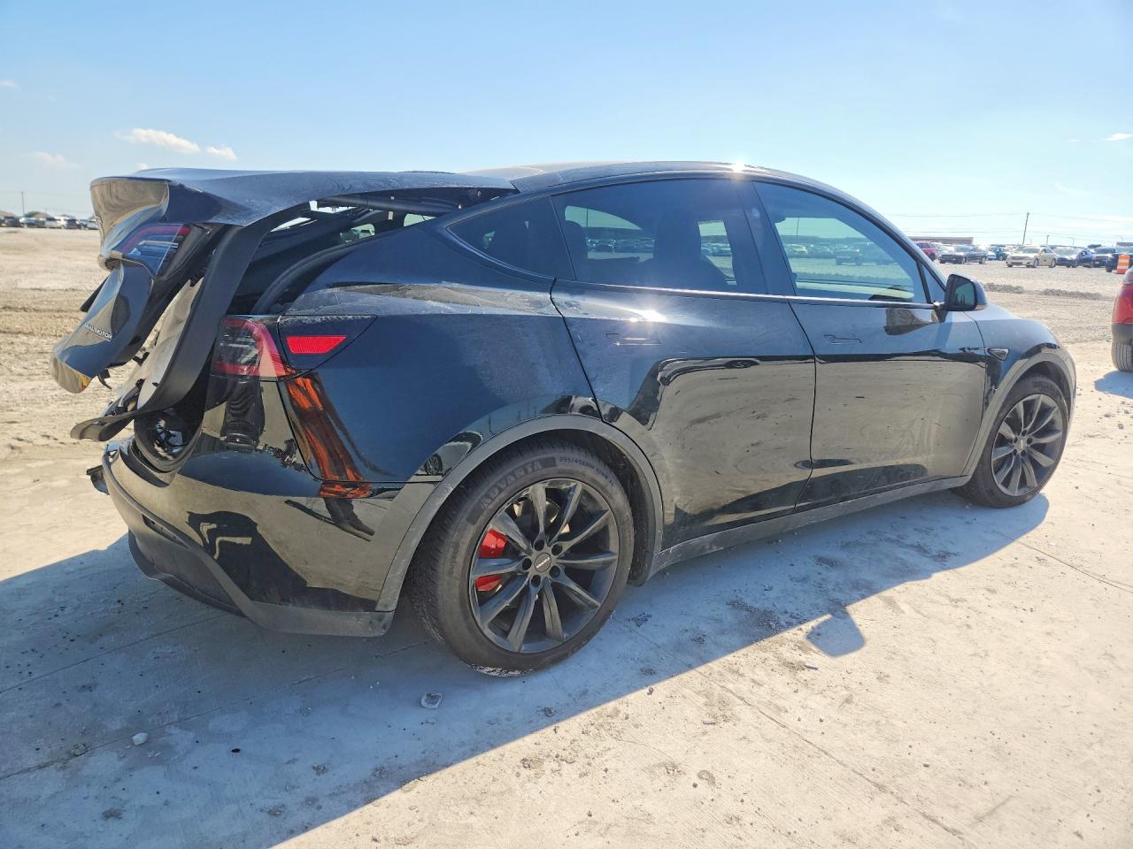 2024 TESLA MODEL Y