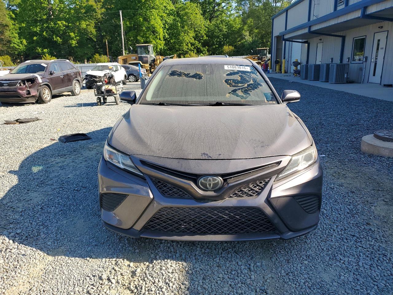 2018 TOYOTA CAMRY