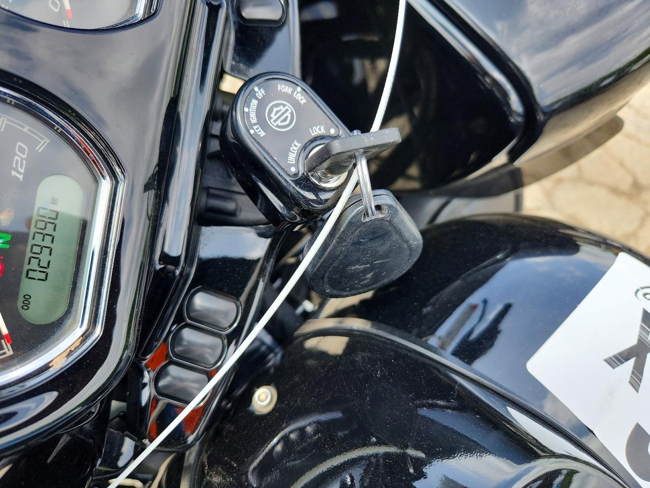 2018 HARLEY-DAVIDSON FL