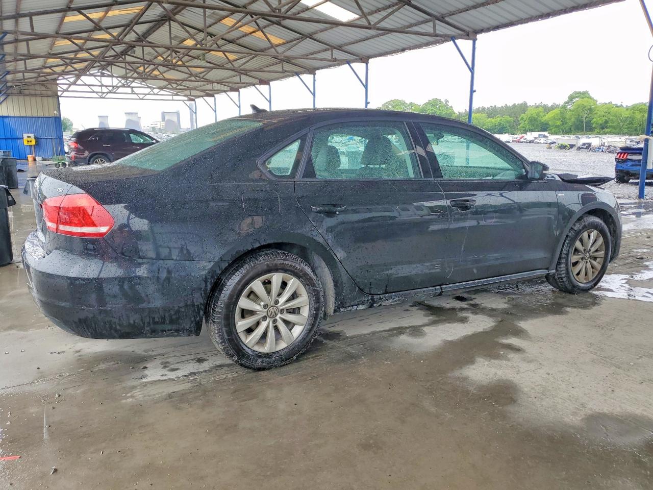 2015 VOLKSWAGEN PASSAT
